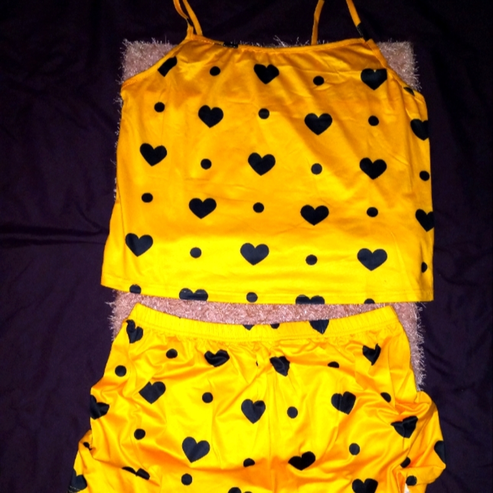 NWT 2 PIECE LOUNGEWEAR